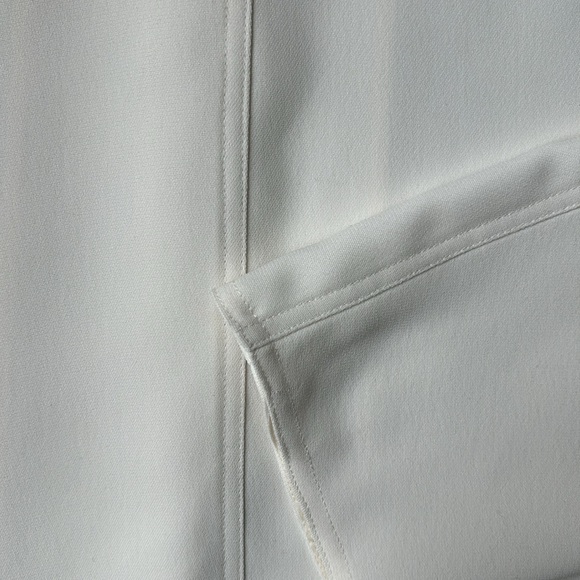 VINCE Elegant split back blouse. - Picture 2 of 6